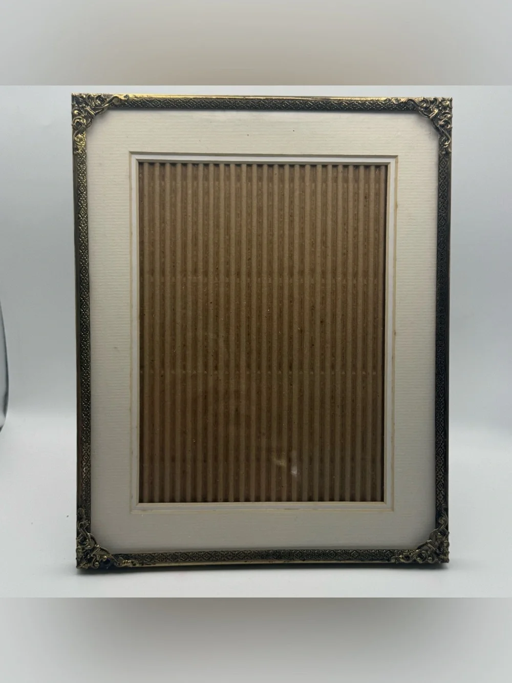 Vintage Ornate Brass Tone 8x10 Picture Frame w/ 5x7 Mat Easel Back Tabletop Wall
